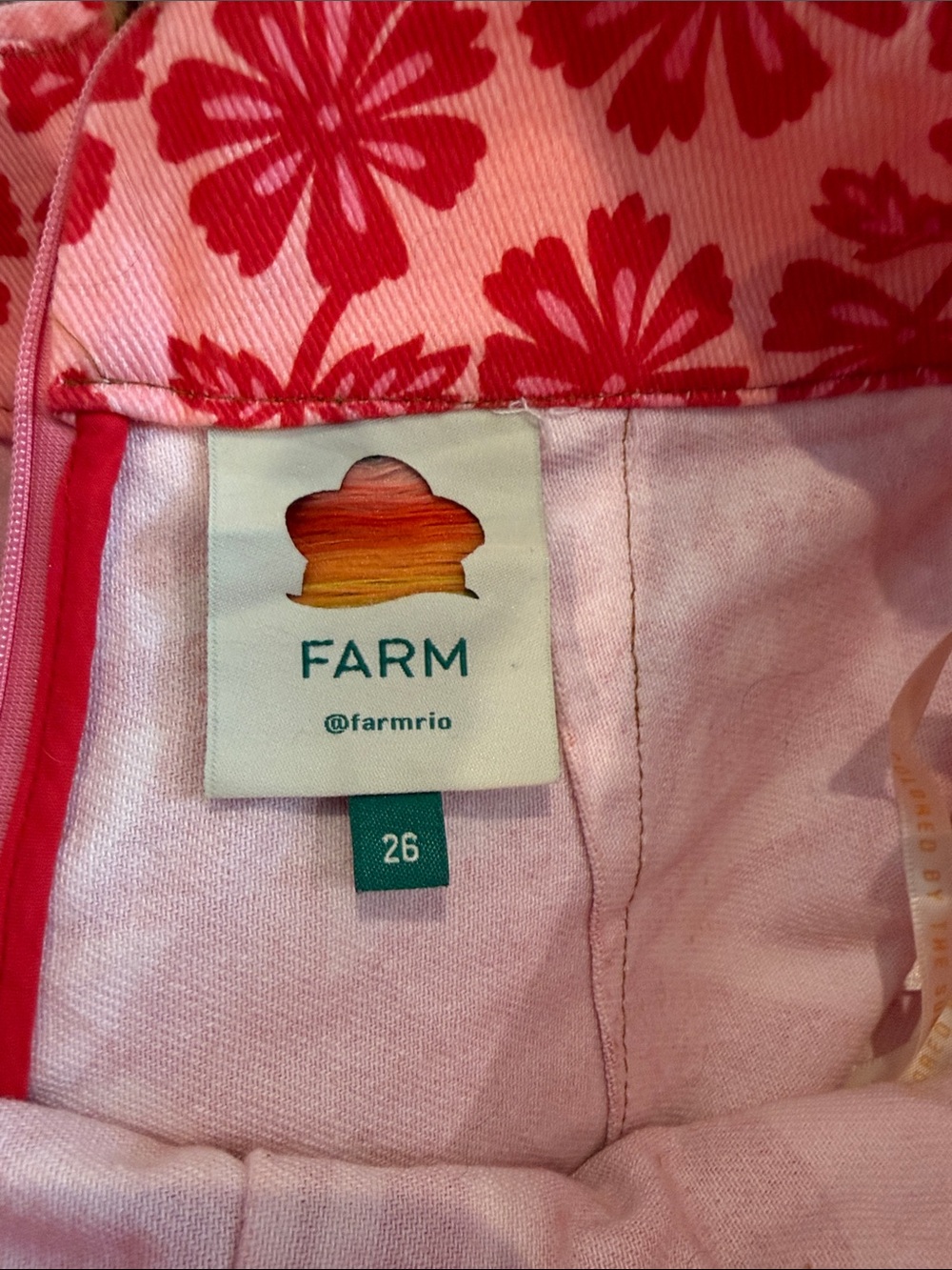 FARM Rio Red and Pink Floral High-Waist Shorts with Belt - Picture 3 of 3